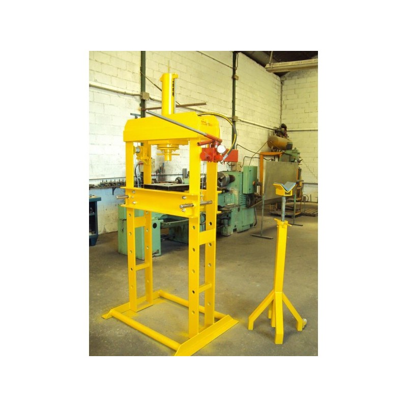 HYDRAULIC PRESS