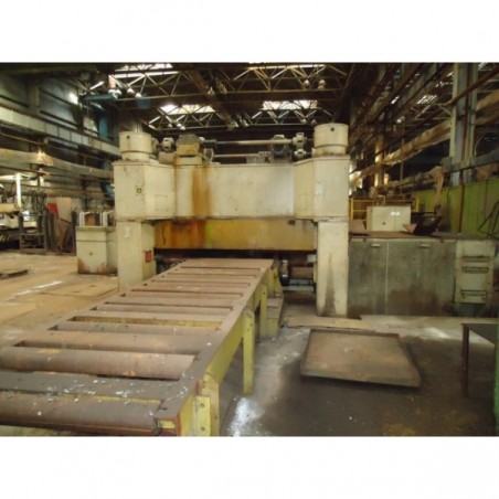 Leveling plate of the UBR 16 * 2500 machine