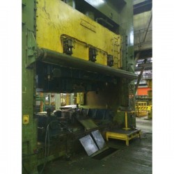 INNOCENTI S4-900 180 sheet metal press - Various presses