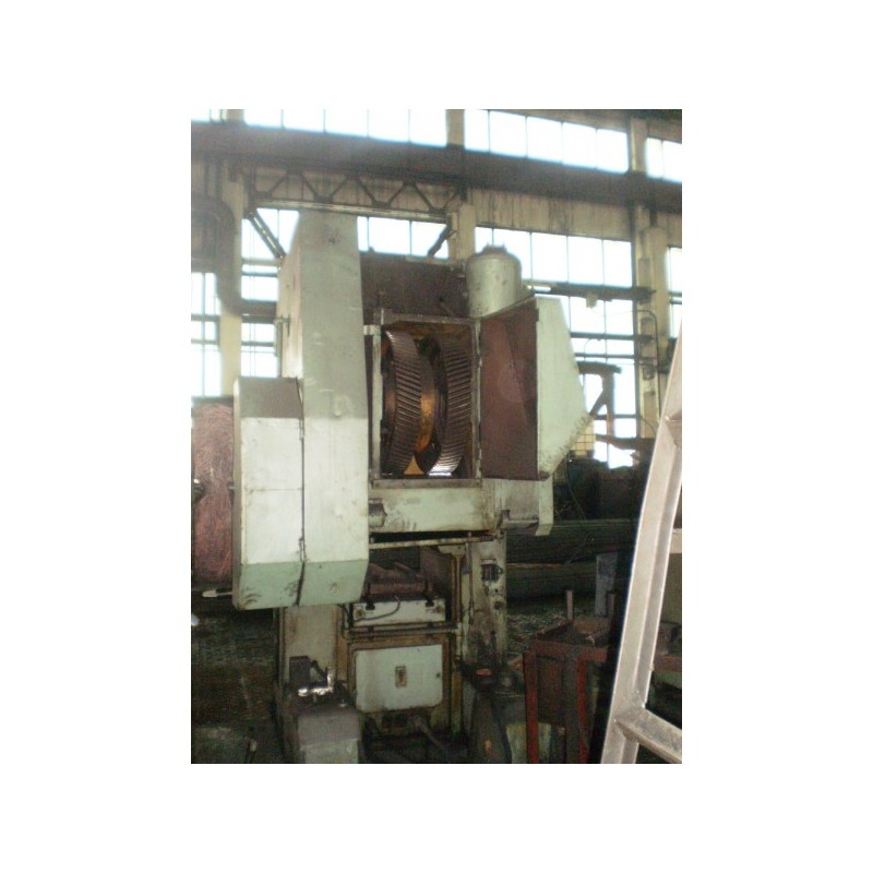 Prensa troqueladora Pinsk K8336 400ton