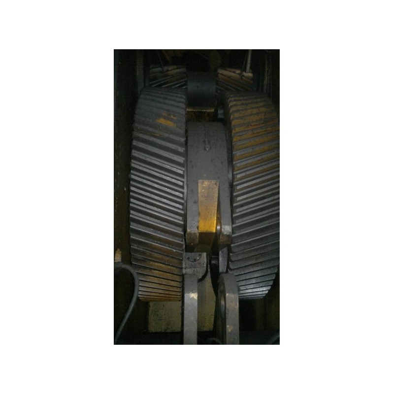 Prensa troqueladora KB 8340 1000t