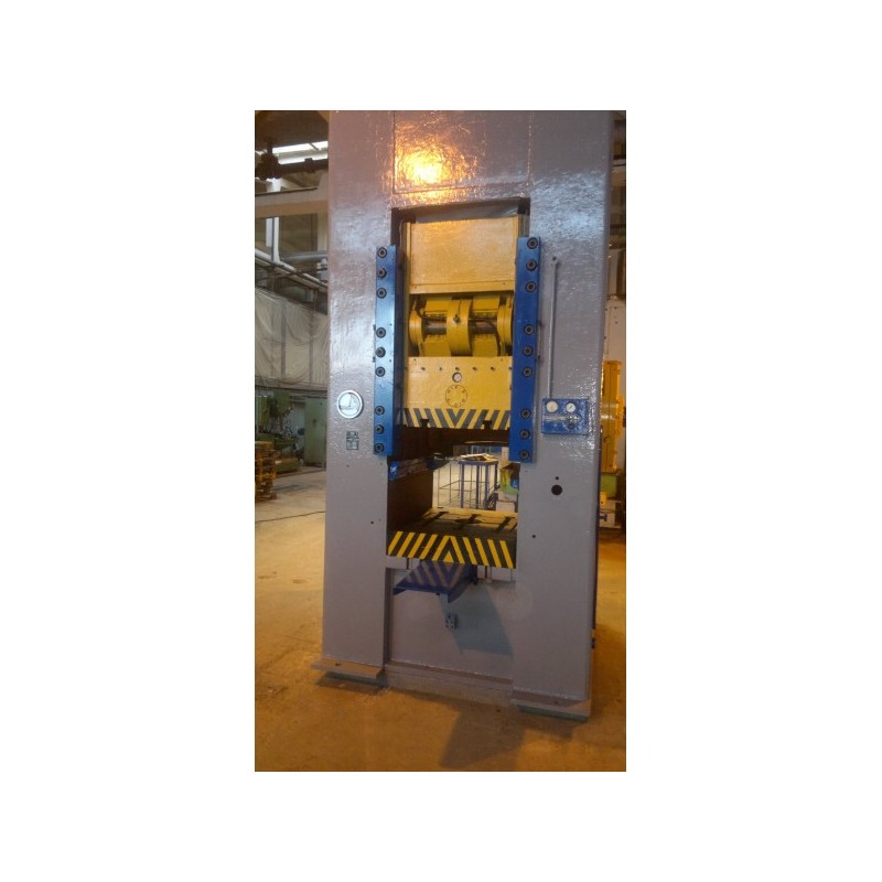 Prensa troqueladora  de extruir BARNAUL K0034 250 t