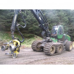 John Deere John Deere 1270E - Тракторы