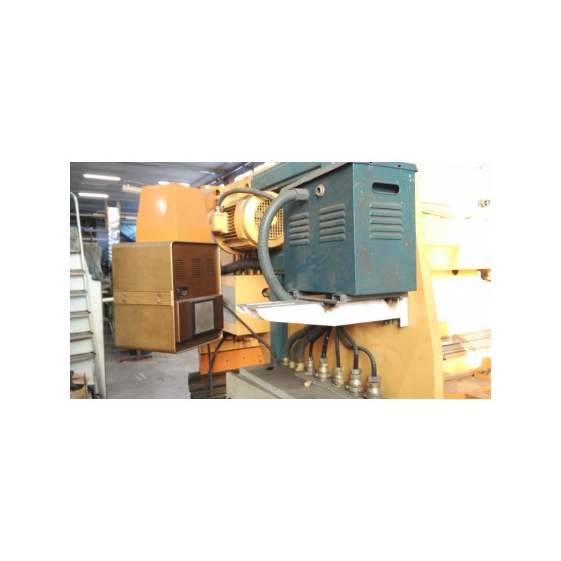 Plegadora AJIAL CNC 3200P