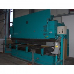 Plegadora Hammerle de 175 toneladas x 4600 - Plegadoras