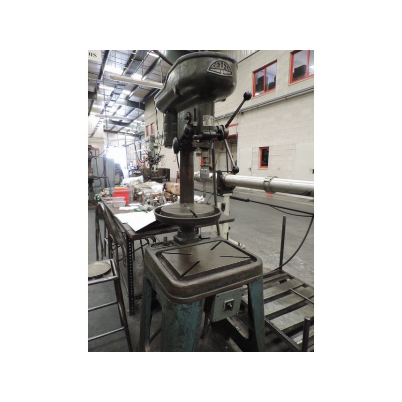 TALADRO DELFOS CON PIE SERIE 4000