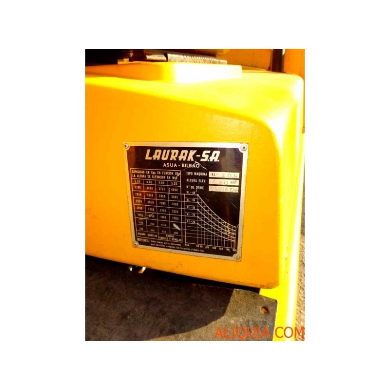 CARRETILLA ELEVADORA LAURAK DE 3T