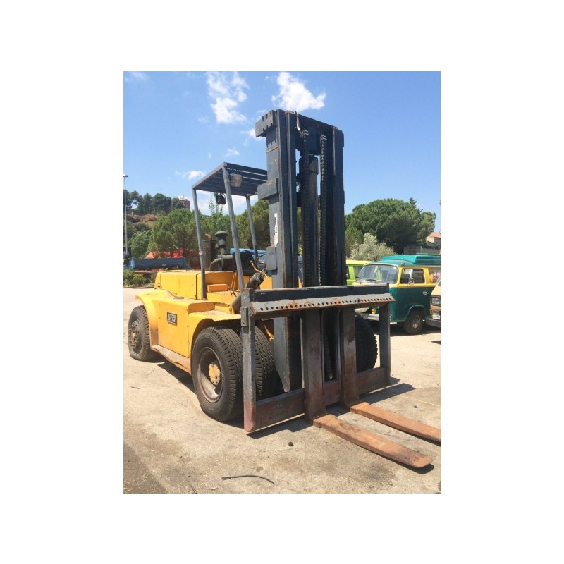 CARRETILLA ELEVADORA 12TN