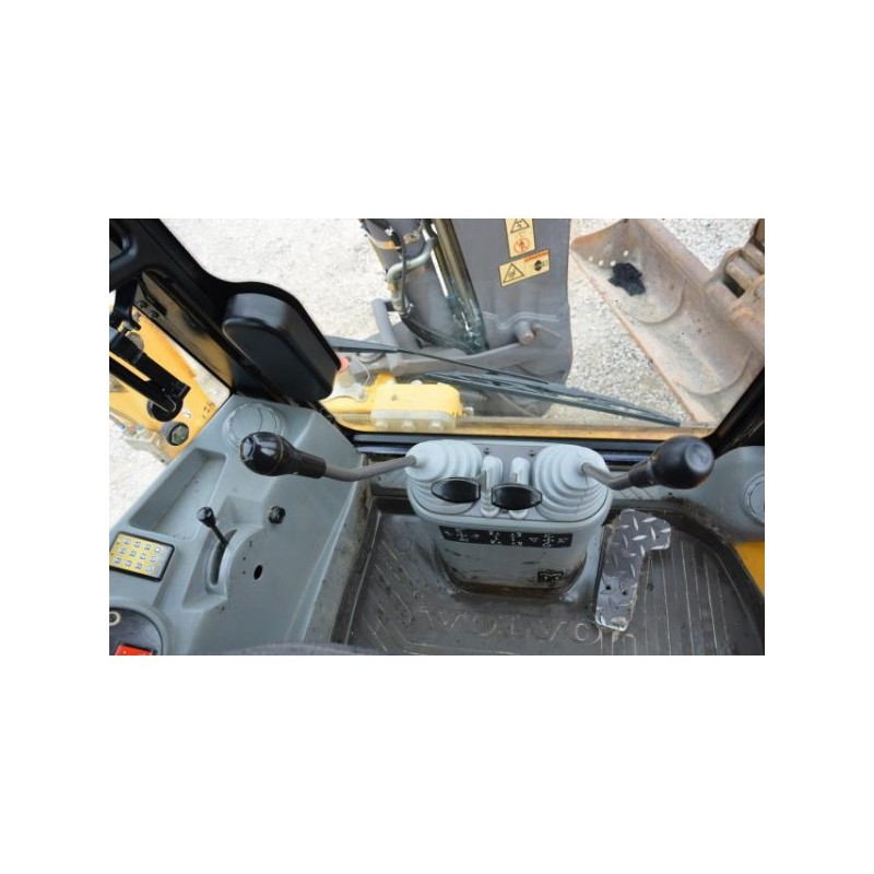 retro excavadora Volvo BL71 2007