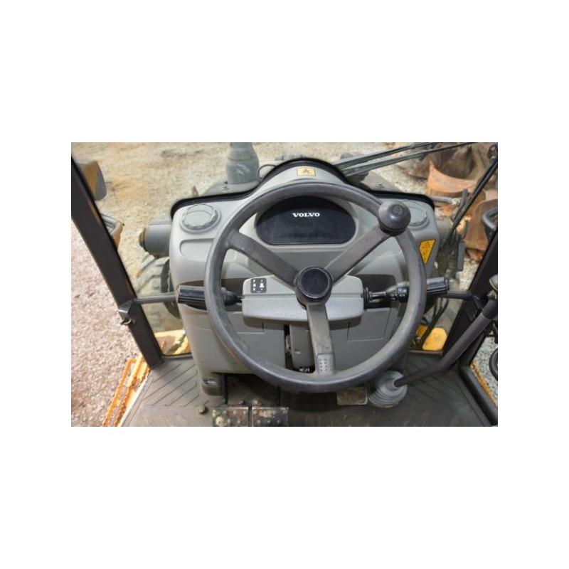 retro excavadora Volvo BL71 2009