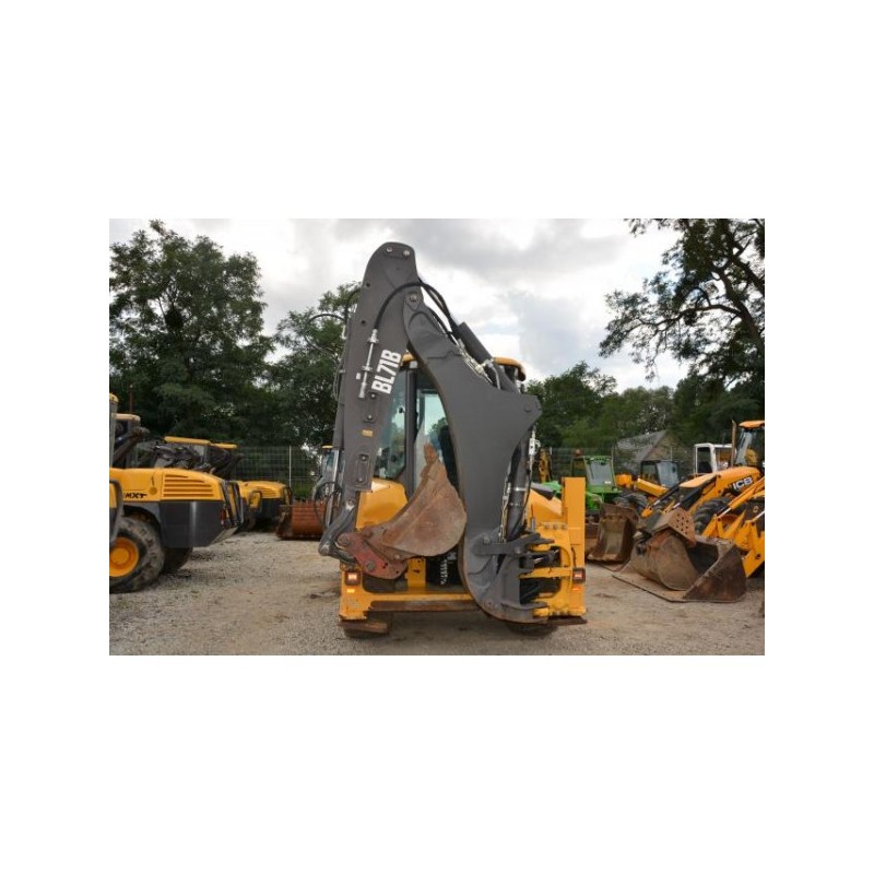 retro excavadora Volvo BL71 2012