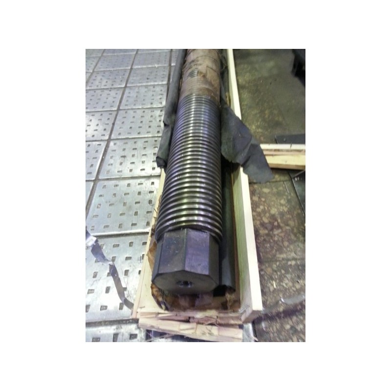 Diseño y fabricación de Tornillos sin fin para mecanismos elevadores de compuertas 