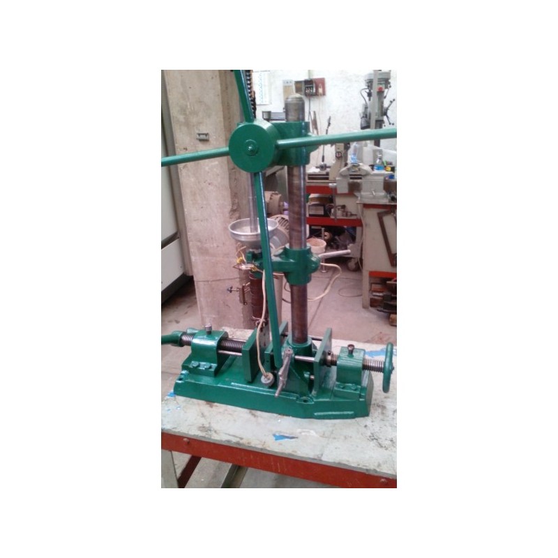 INYECTORA MANUAL MARCA VULCANO 60 gr.
