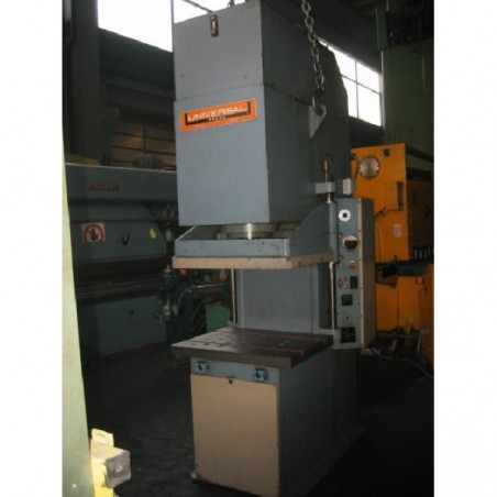 UNIVERSAL PRESS63
