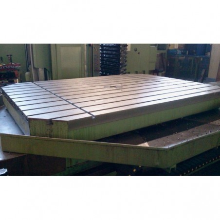ALESATRICE a T di costruzione TOS** → **T-Ausbohrmaschine der Bauart TOS